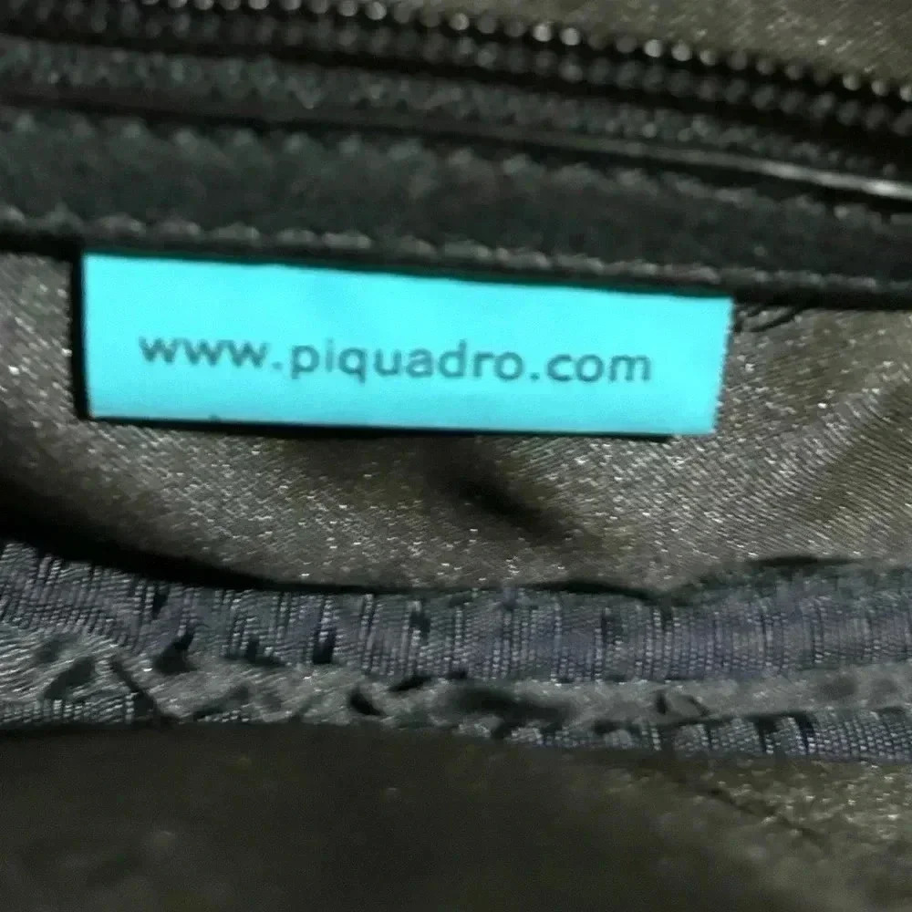Piquardo black  unisex leather crossbody/ fanny pack/ wristlet bag - Picture 14 of 15